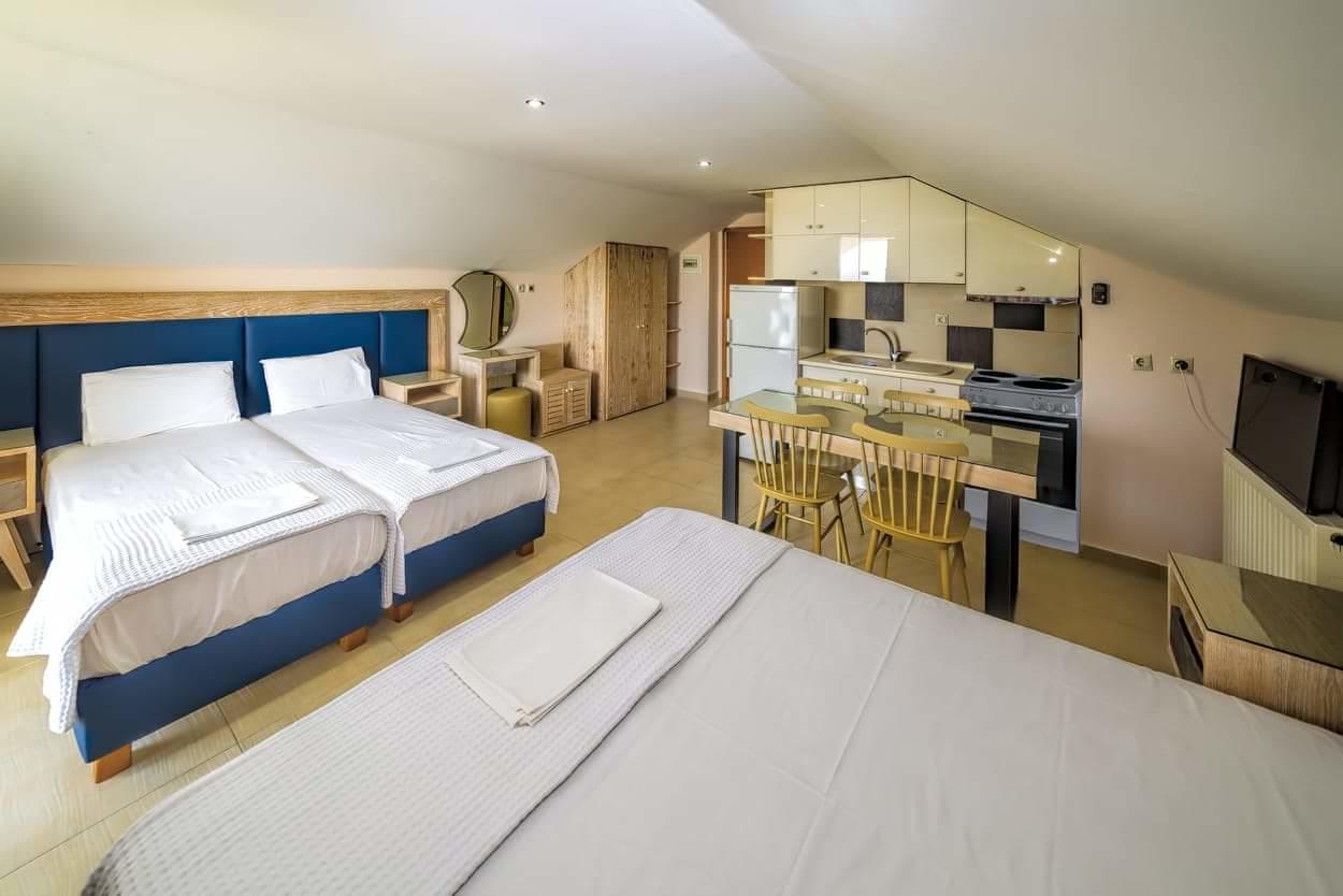 Le Monde Seaview Suites Nea Kallikrateia Exterior photo