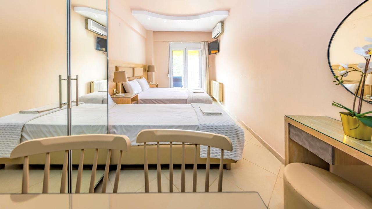 Le Monde Seaview Suites Nea Kallikrateia Exterior photo